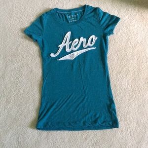 Aeropostale graphic tee!